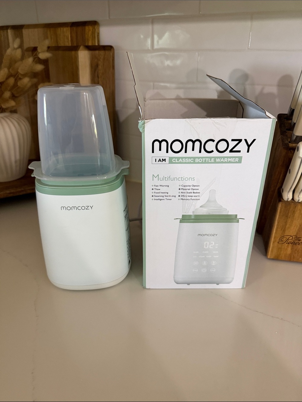 NEW Momcozy Green and White Classic Bottle Warmer